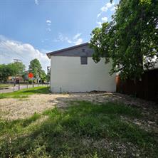 1701 Shaw Street - Photo 3