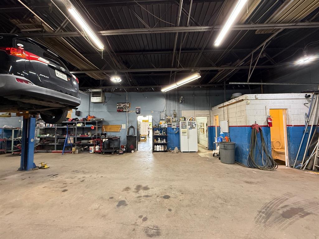 881 Pine Street - Photo 11
