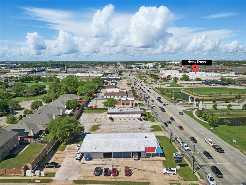 318 S Industrial Boulevard - Photo 2