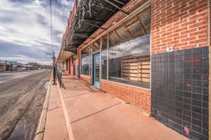 218 East First - Photo 3