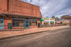 218 East First - Photo 4