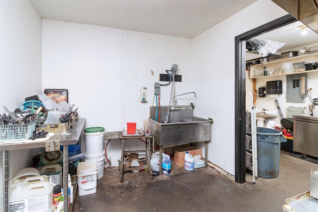 2105 S Bridge Street - Photo 21