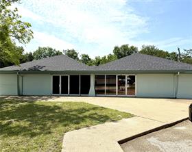 406 Lindsey Lane - Photo 2