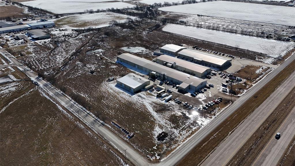 12699 I-35 - Photo 1