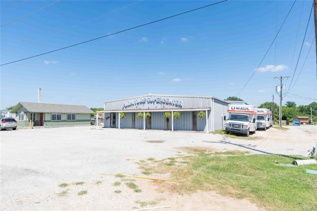 45 W HIGHWAY 380