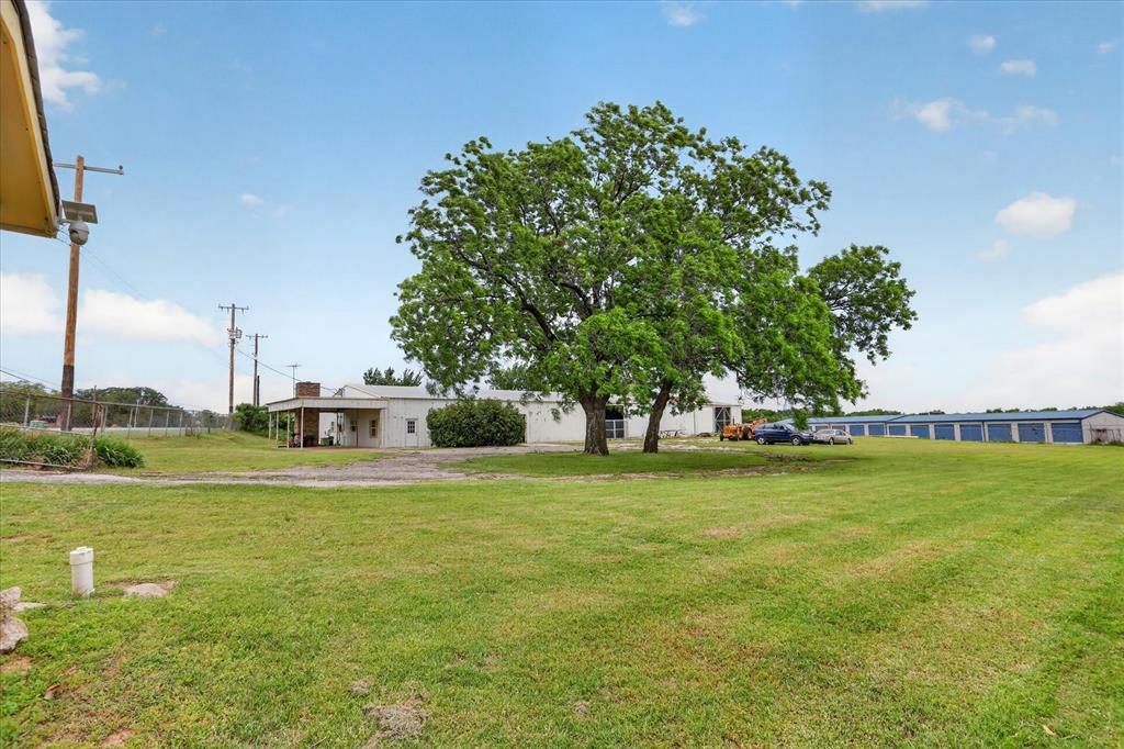 1092 W Highway 199 - Photo 3