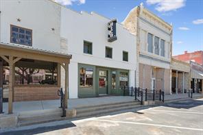 125 N Pecan Street - Photo 2
