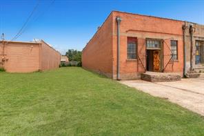 118 W Woodard Street - Photo 16