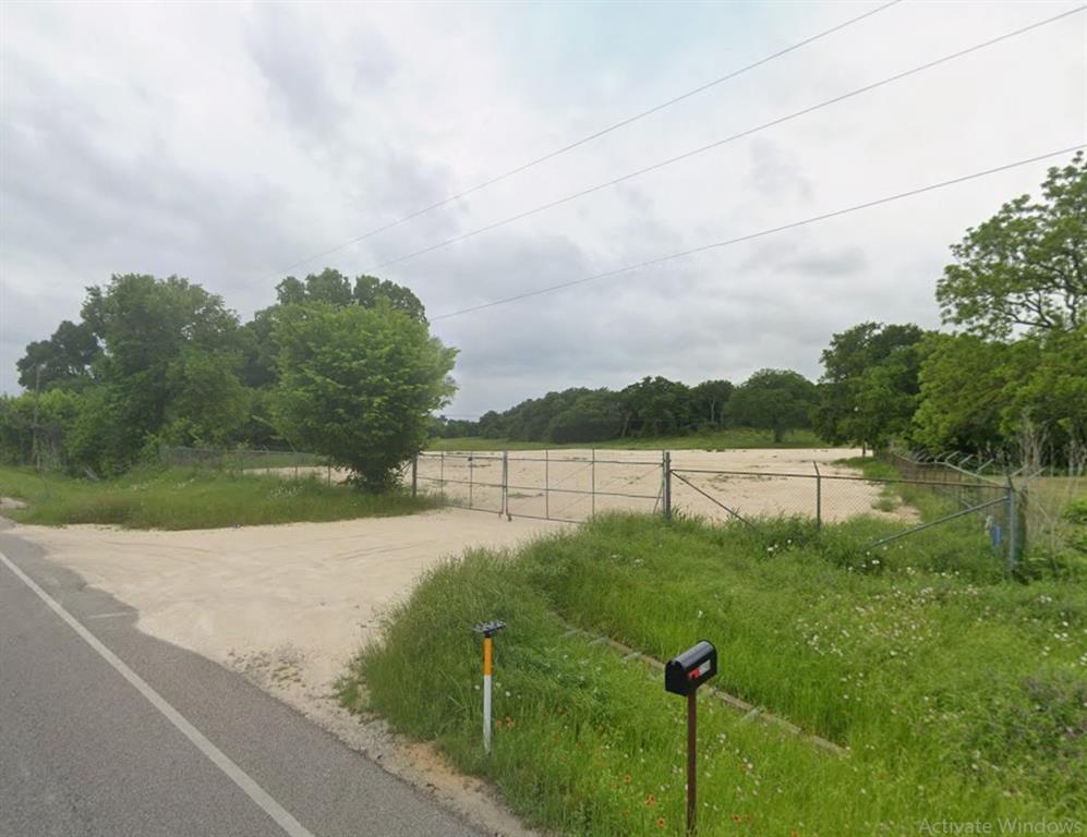 2290 S Burleson Boulevard - Photo 1
