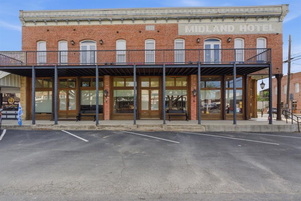 103 S Pecan Street - Photo 1