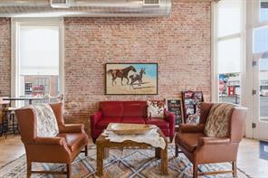 103 S Pecan Street - Photo 5