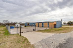 11733 FM 917 - Photo 4