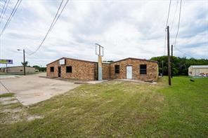 11361 & 11363 FM 730 N - Photo 4