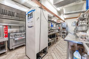 901 E Navarro Avenue - Photo 14