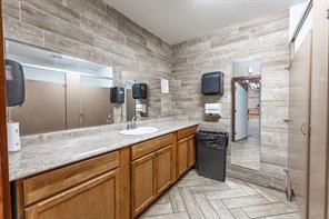 901 E Navarro Avenue - Photo 24