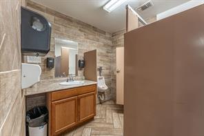 901 E Navarro Avenue - Photo 25