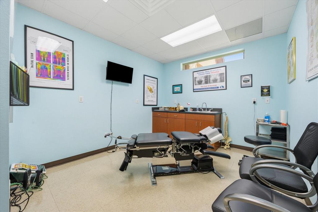 3641 Broadway Boulevard - Photo 17