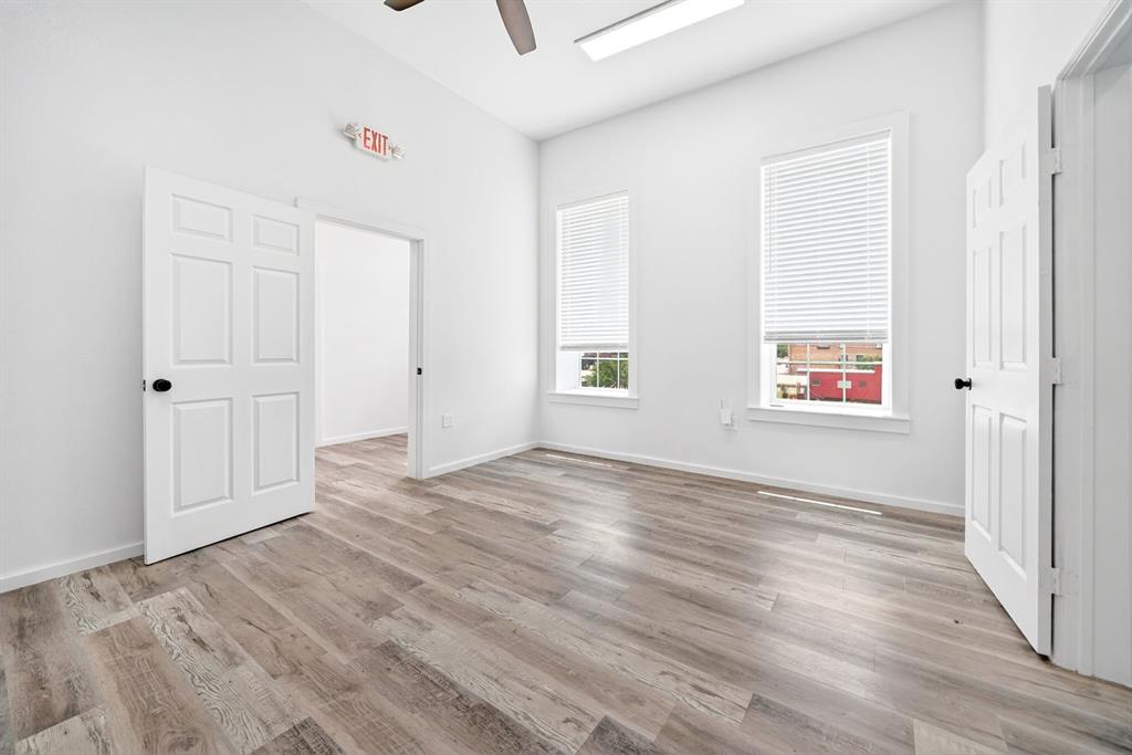 201 N Bois D Arc Street - Photo 13