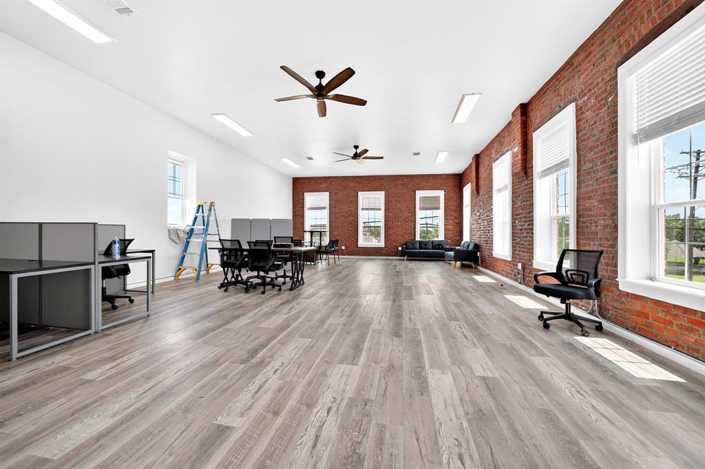 201 N Bois D Arc Street - Photo 31