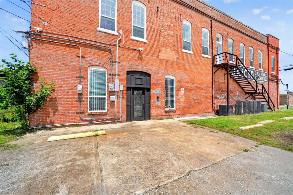 201 N Bois D Arc Street - Photo 34