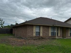 8813 Deerwood Drive - Photo 2