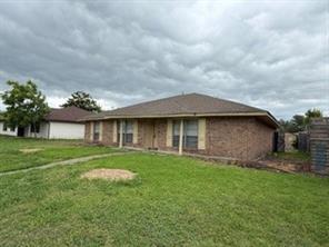 8813 Deerwood Drive - Photo 3