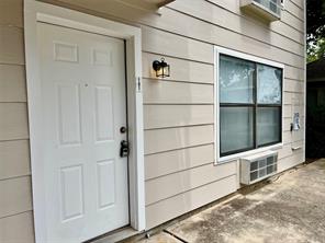 701 W Sycamore Street - Photo 5
