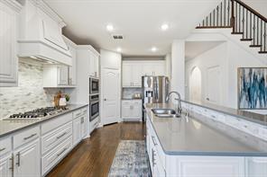 700 Sahallee Drive - Photo 9
