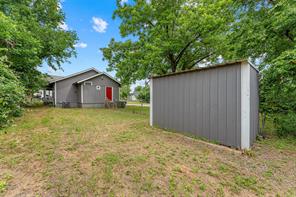 512 Herring Avenue - Photo 29
