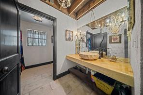 1122 County Road 3750 - Photo 23