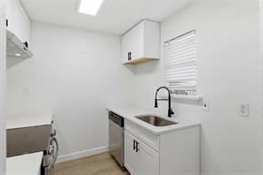 8110 Skillman Street - Photo 4