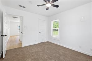 5021 Royal Drive - Photo 18