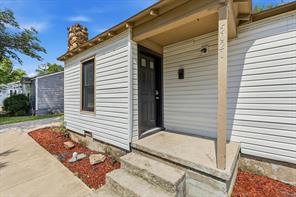 5021 Royal Drive - Photo 4
