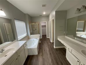 1055 Heathrow Drive - Photo 9