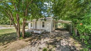1220 N Rusk Street - Photo 2