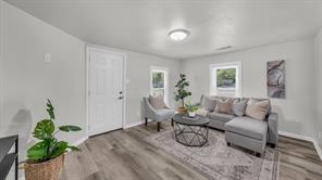 1220 N Rusk Street - Photo 5