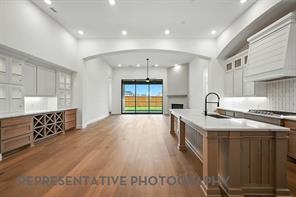 833 Bridle Path Parkway - Photo 3