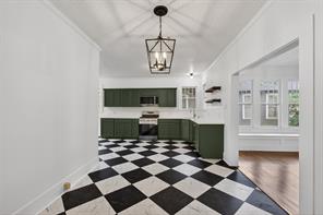 106 Washington Place S - Photo 1