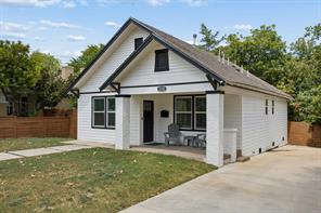 1008 S Oak Cliff Boulevard - Photo 1