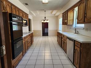 1201 Dandelion Drive - Photo 7