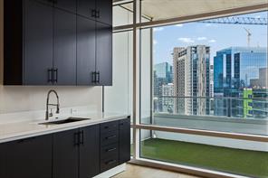 2430 Victory Park Lane - Photo 13