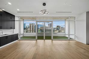 2430 Victory Park Lane - Photo 19