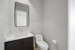 2430 Victory Park Lane - Photo 20