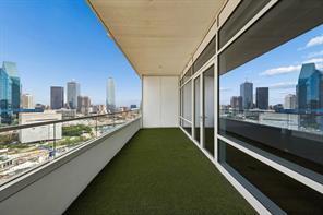 2430 Victory Park Lane - Photo 25