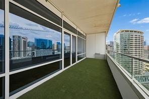 2430 Victory Park Lane - Photo 26