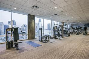 2430 Victory Park Lane - Photo 31