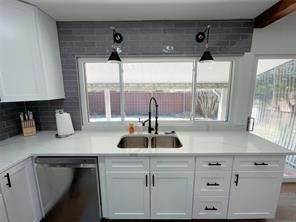6401 Apache Court - Photo 6