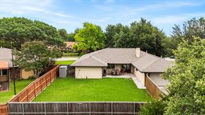 1809 Greenway Drive - Photo 2