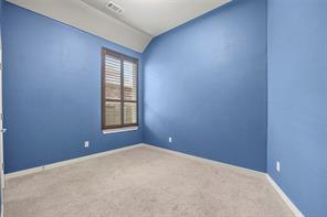4034 Lagoon Place - Photo 19