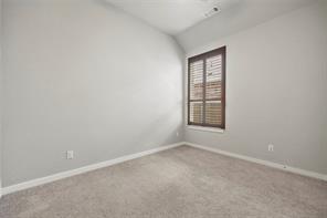 4034 Lagoon Place - Photo 21
